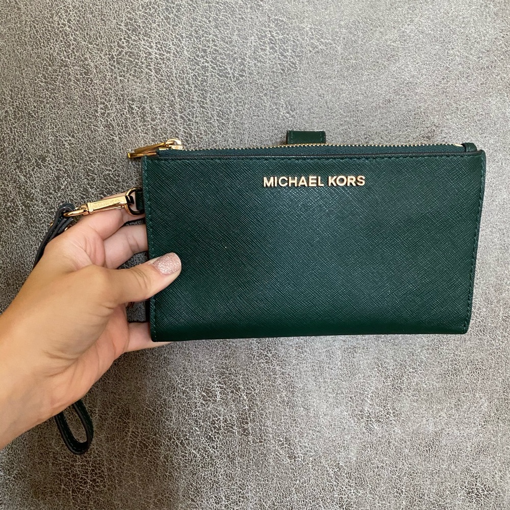 Michael Korda Adele leather smartphone wallet